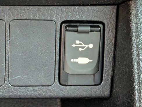 Used 2019 Toyota Corolla L image 21