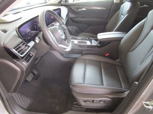 Used 2025 Buick Envision Preferred AWD/4WD image 18