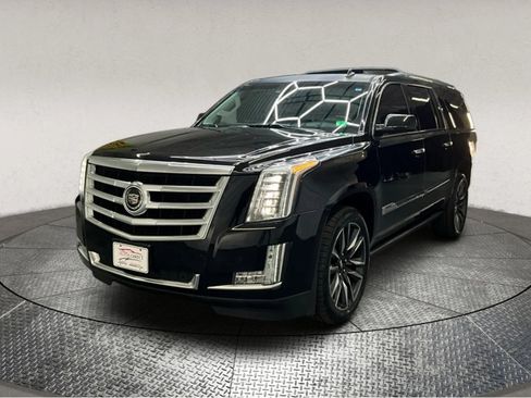Used 2015 Cadillac Escalade ESV Premium image 4