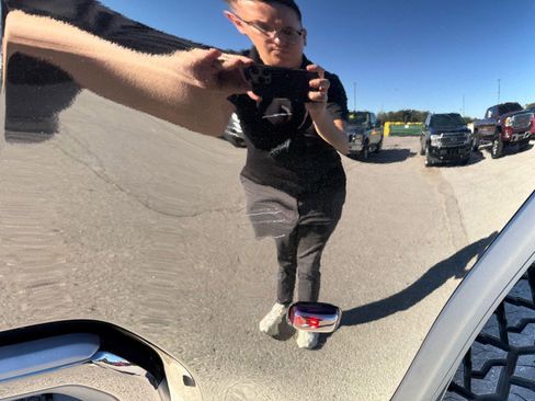 Used 2021 GMC Sierra 3500 Denali w/ Denali Ultimate Package image 40