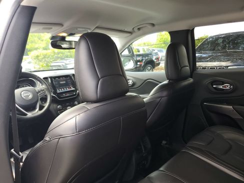Used 2019 Jeep Cherokee Limited AWD/4WD image 14