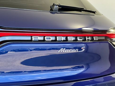 Certified 2025 Porsche Macan S AWD/4WD image 34