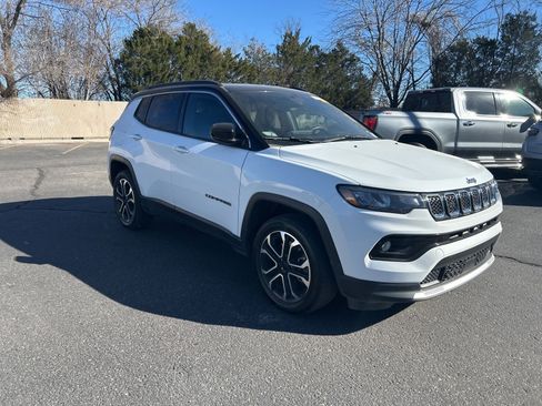 Used 2024 Jeep Compass Limited image 22