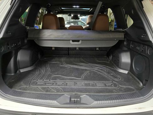 Used 2025 Subaru Forester Touring image 17