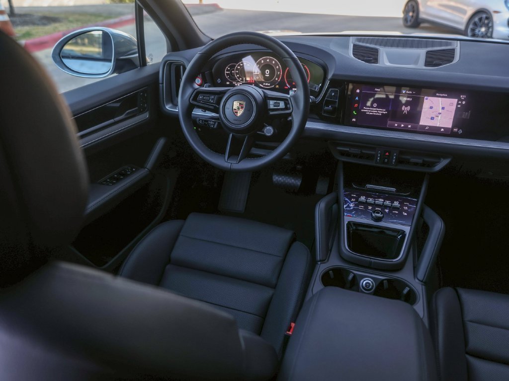 Certified 2026 Porsche Cayenne AWD/4WD image 33