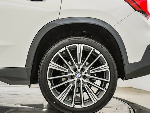 Used 2025 BMW X1 xDrive28i w/ Technology Package image 11