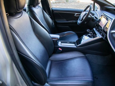 Used 2018 Toyota Mirai image 20