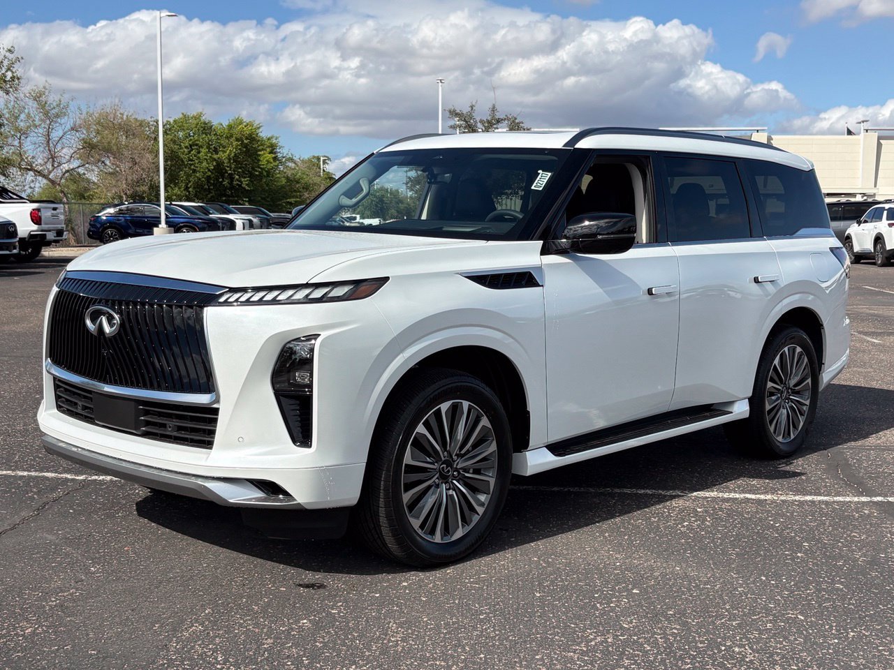 New 2027 INFINITI QX80 Luxe RWD image 1