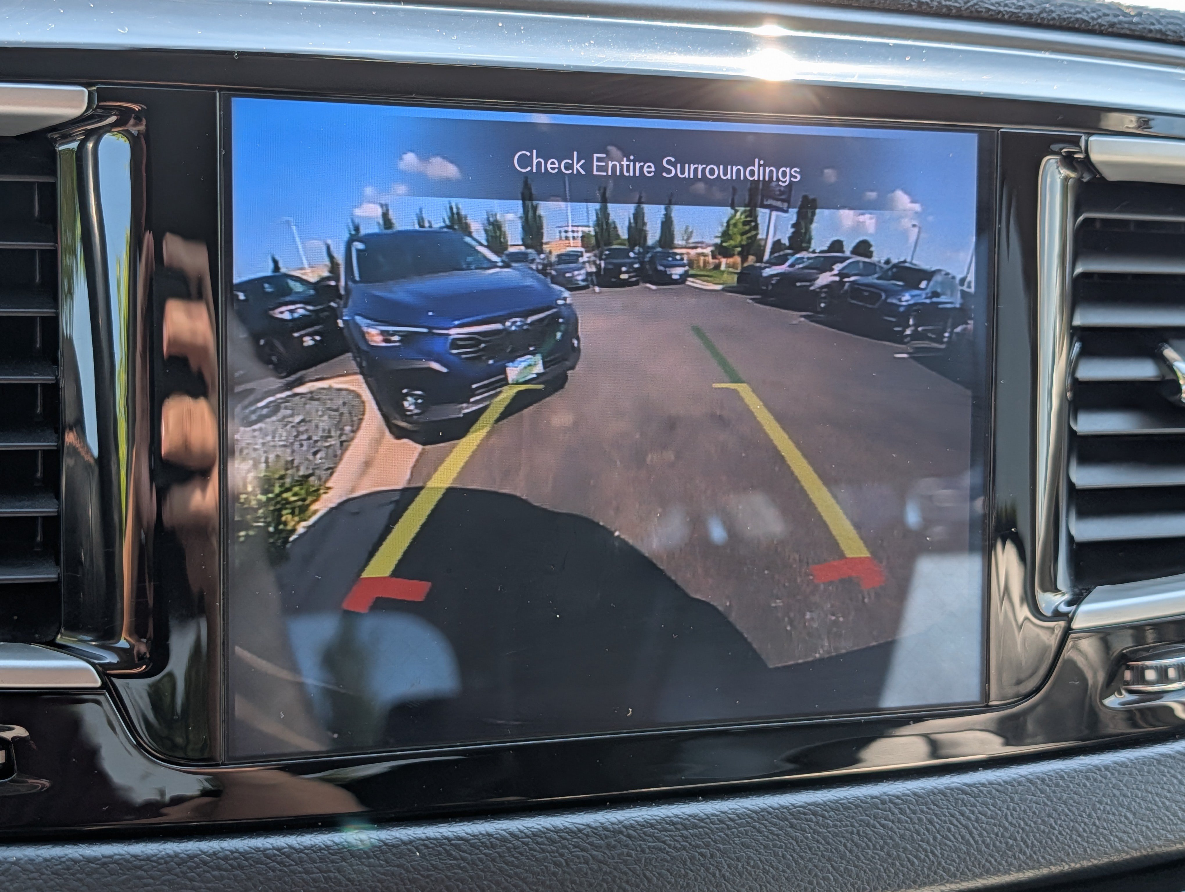 Used 2020 Chrysler Pacifica Touring-L Plus FWD image 27