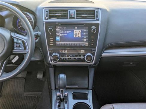 Used 2018 Subaru Outback 3.6R Touring image 15