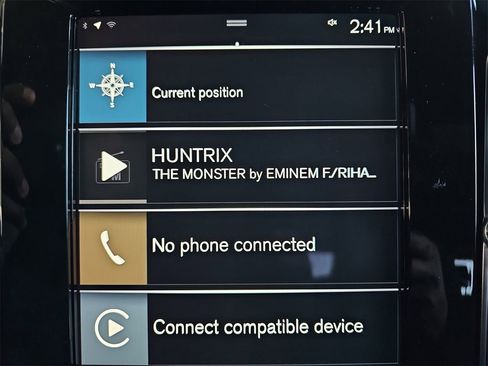 Used 2022 Volvo XC40 T5 R-Design w/ Advanced Package image 22