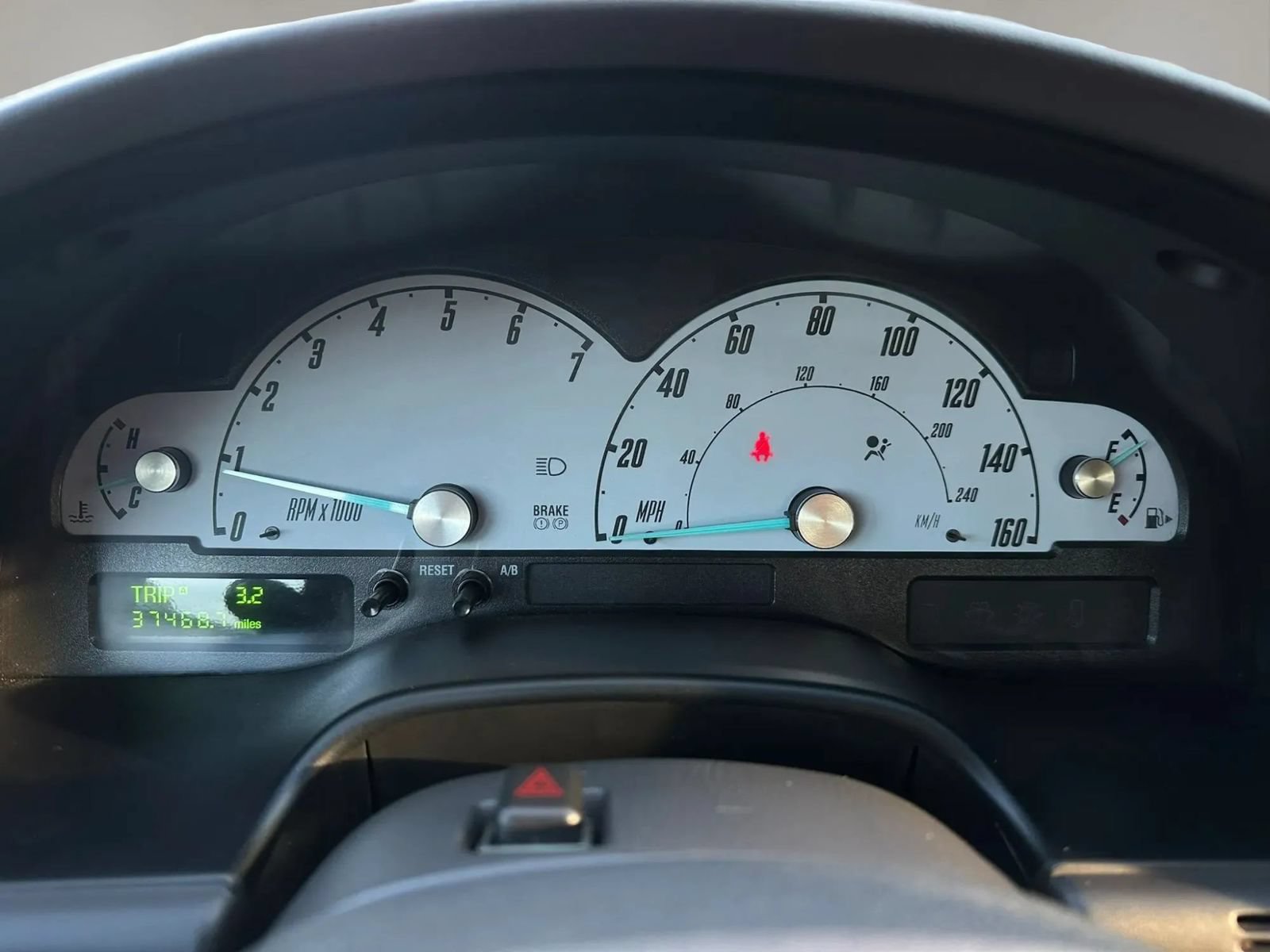 Used 2002 Ford Thunderbird RWD image 18