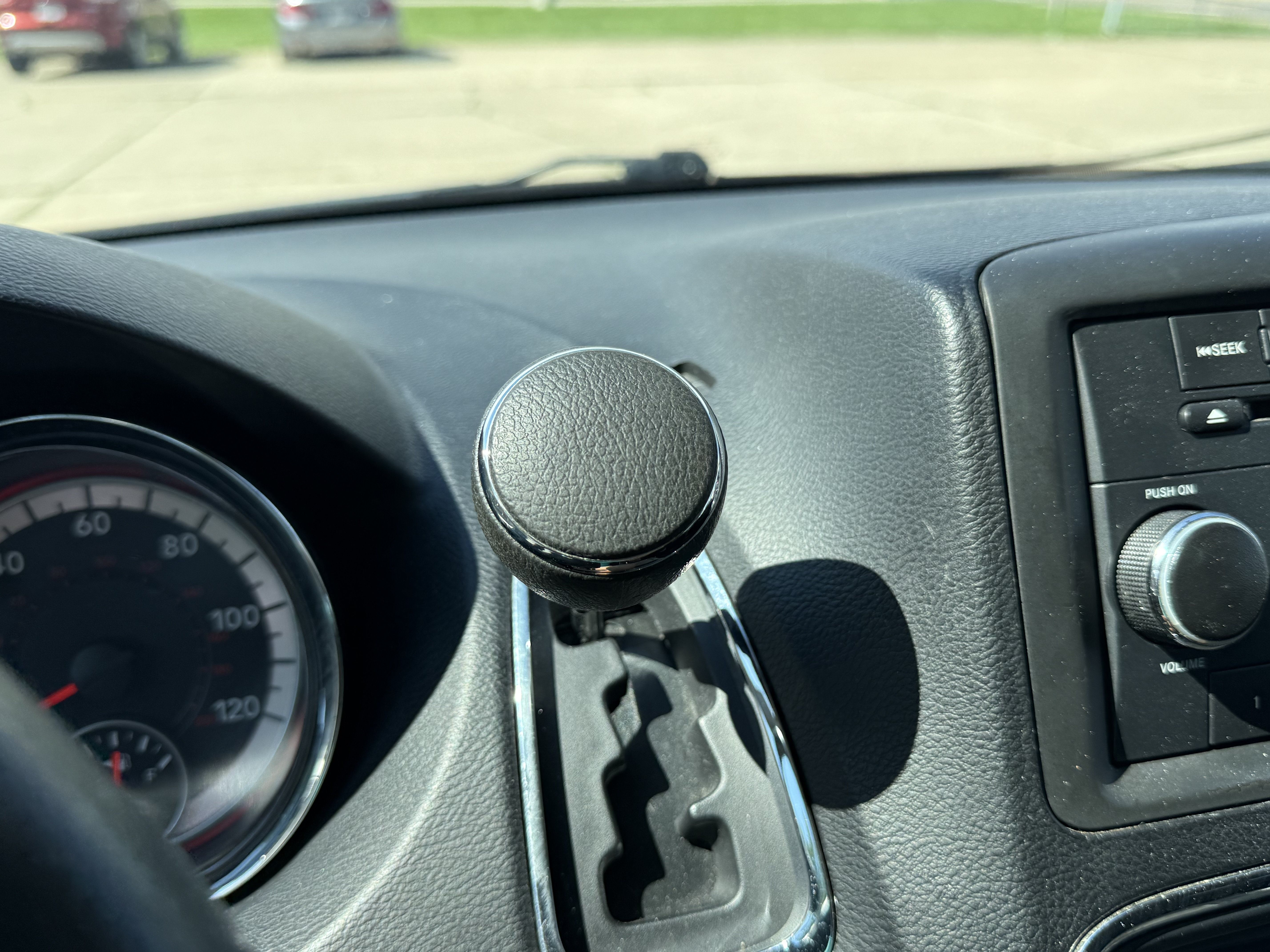 Used 2014 Dodge Grand Caravan SXT FWD image 21