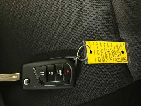 Used 2023 Toyota Corolla LE w/ Carpet Mat Package (TMS) FWD image 37