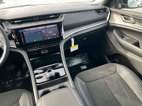 New 2026 Jeep Grand Cherokee Altitude image 29