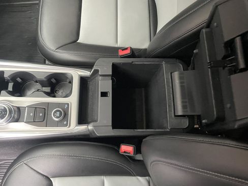 Used 2023 Ford Explorer XLT w/ Equipment Group 202A image 17