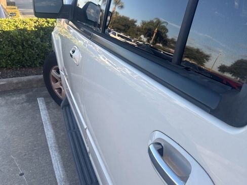 Used 2008 Ford Expedition XLT image 24