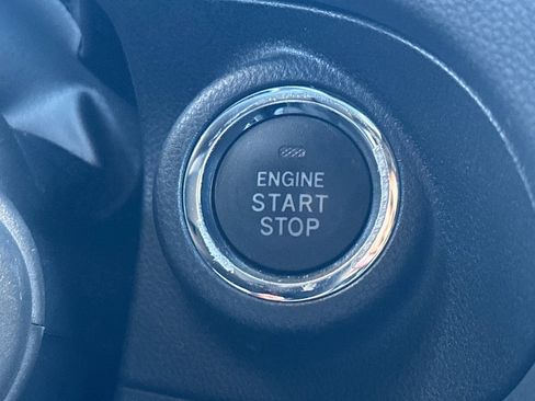 Used 2022 Subaru Impreza 2.0i Sport image 28