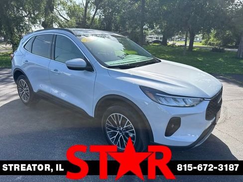 Certified 2025 Ford Escape SE FWD image 1