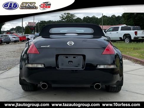 Used 2005 Nissan 350Z Touring RWD image 6