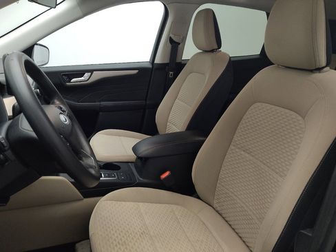 Used 2021 Ford Escape SE image 17