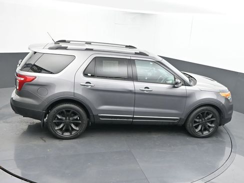 Used 2014 Ford Explorer XLT w/ Equipment Group 202A image 39
