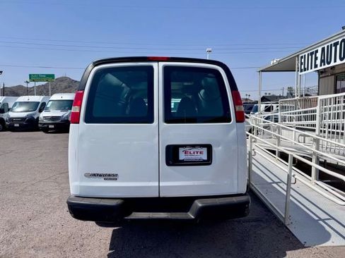 Used 2015 Chevrolet Express 2500 image 5
