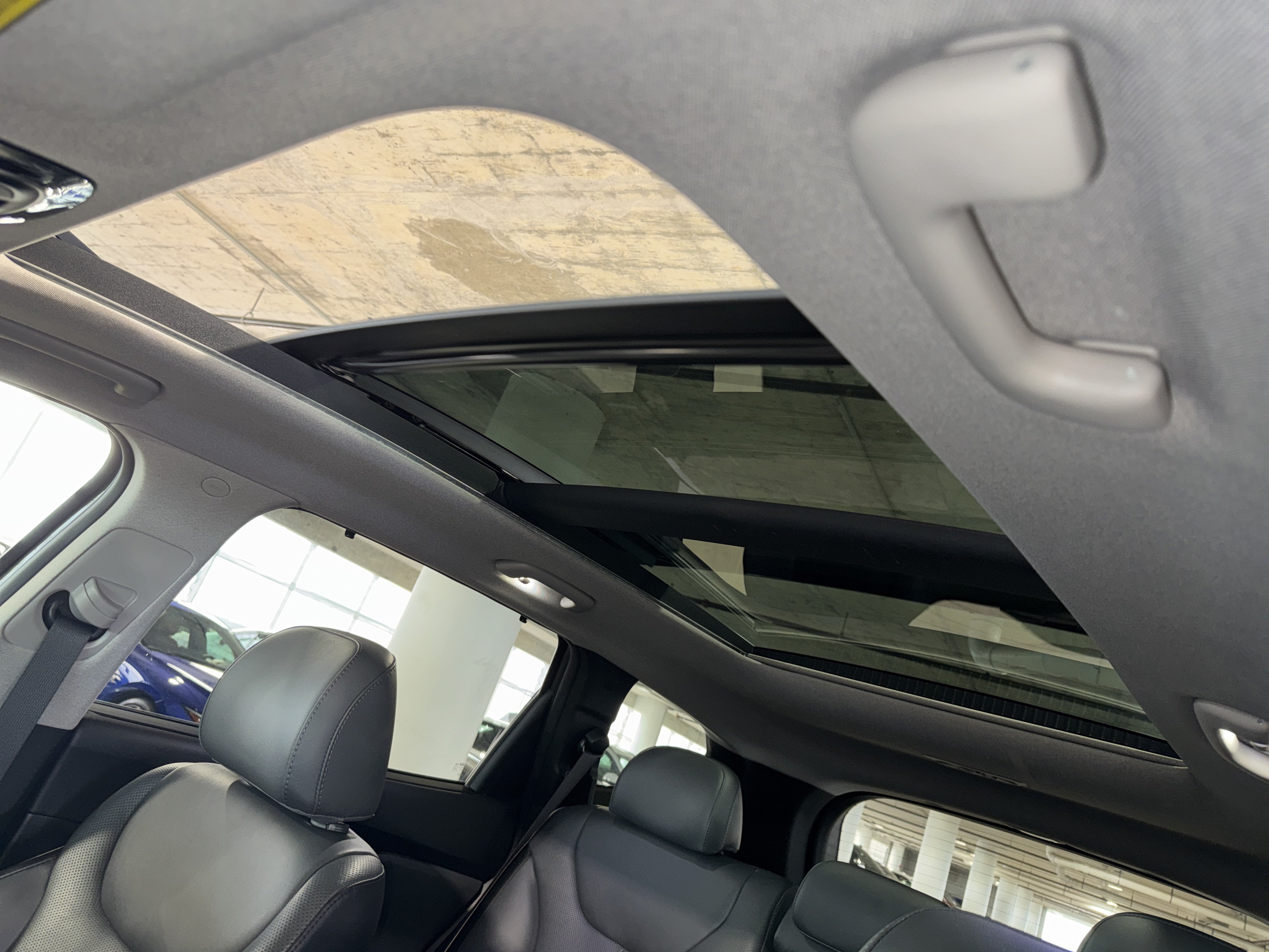 Used 2022 Hyundai Santa Fe Limited FWD image 32
