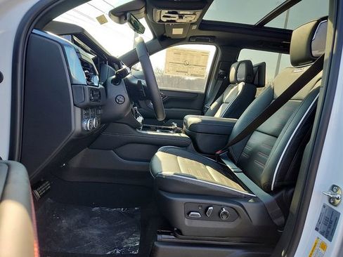New 2026 GMC Yukon AT4 Ultimate AWD/4WD image 11