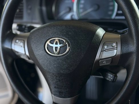 Used 2011 Toyota Venza AWD image 32