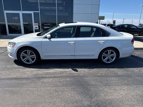 Used 2015 Volkswagen Passat 1.8T SE FWD image 8