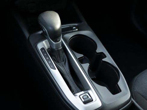 Used 2024 Chevrolet Trax LS w/ LS Convenience Package image 17