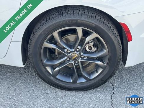 Used 2024 Chrysler Pacifica Touring-L w/ Road Tripper Package image 11