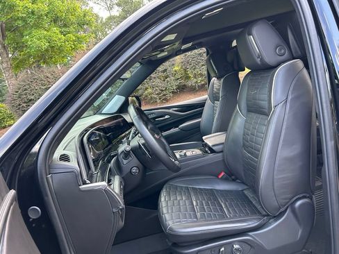 Used 2024 Cadillac Escalade ESV V w/ LPO, Floor Liner Package AWD/4WD image 39