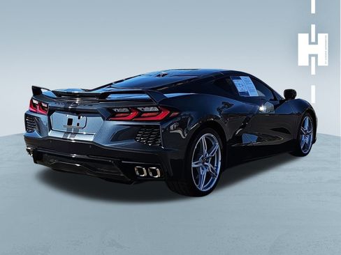 Used 2021 Chevrolet Corvette 2LT w/ Z51 Performance Package image 3