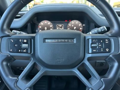 Used 2025 Land Rover Defender 130 X-Dynamic SE AWD/4WD image 22
