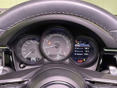 Used 2025 Porsche Macan image 46