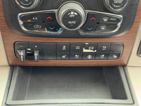 Used 2015 RAM 3500 Laramie image 27