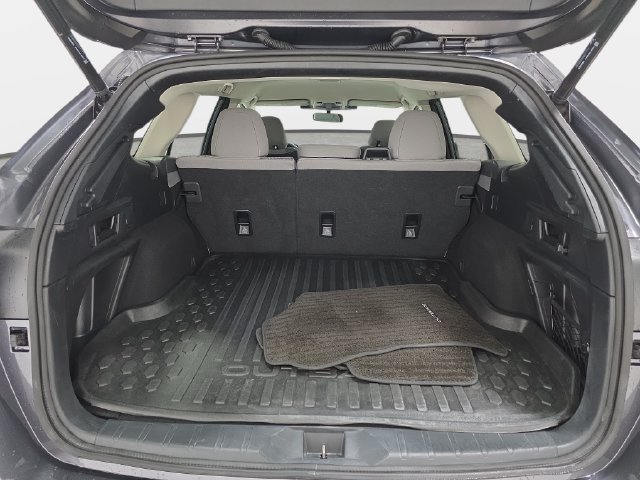 Used 2023 Subaru Outback Premium AWD/4WD image 32
