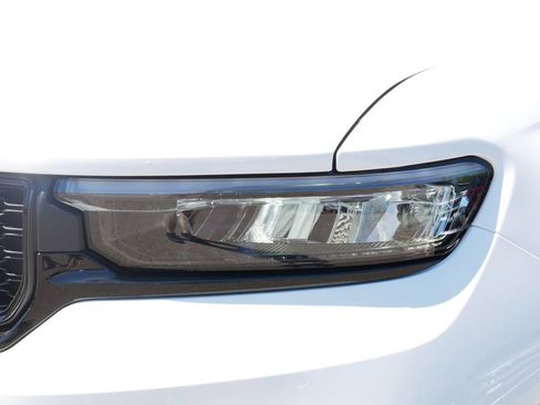 New 2025 Jeep Grand Cherokee Limited image 19