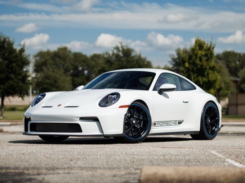 Used 2022 Porsche 911 GT3 RWD image 2