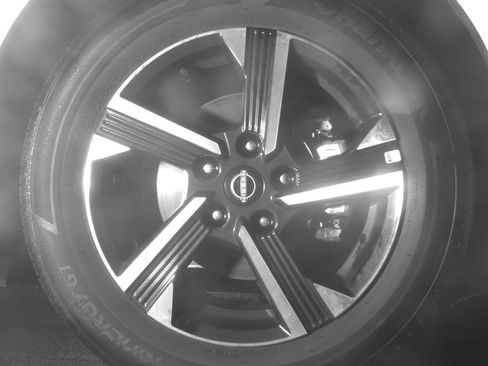 Used 2025 Nissan Sentra SV FWD image 13