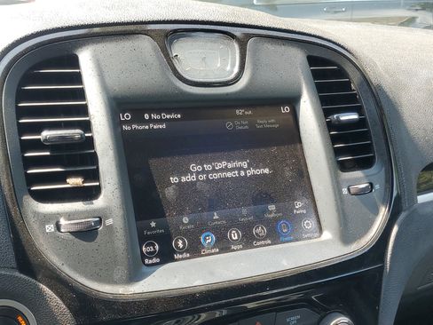 Used 2019 Chrysler 300 S image 22