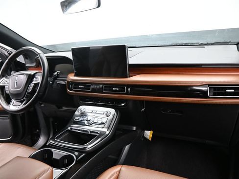 Used 2023 Lincoln Nautilus Reserve w/ Luxury Package FWD image 6