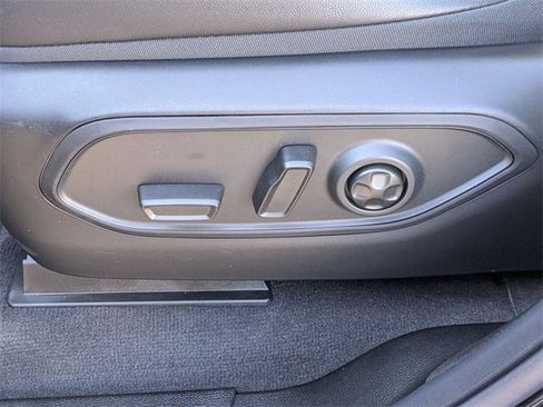 New 2025 Jeep Grand Cherokee L Altitude image 13