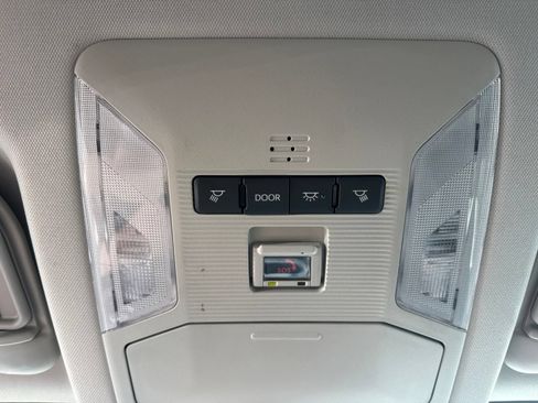 Used 2024 Toyota RAV4 XLE FWD image 28