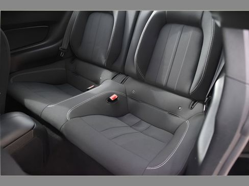 Used 2020 Ford Mustang Coupe RWD image 15