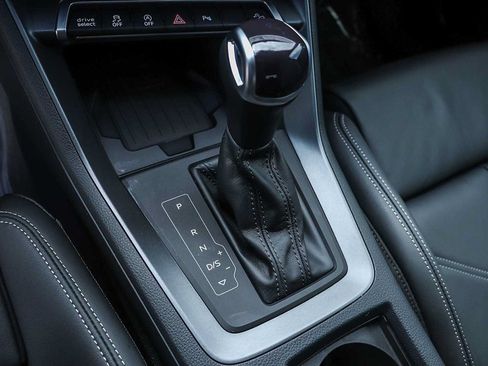 Used 2025 Audi Q3 2.0T Premium w/ Convenience Package AWD/4WD image 25