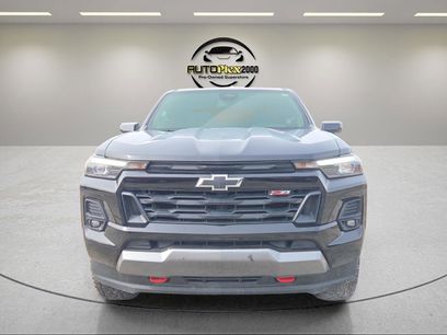 Used 2023 Chevrolet Colorado Z71 w/ Z71 Convenience Package 2