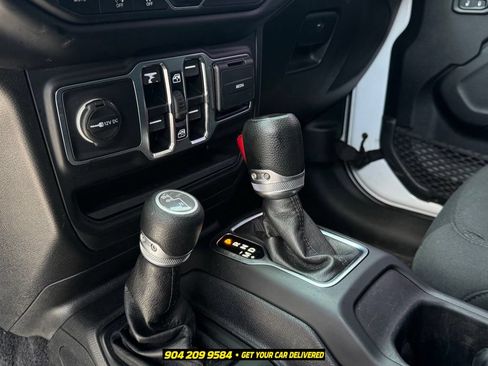Used 2021 Jeep Wrangler Unlimited Sport AWD/4WD image 21